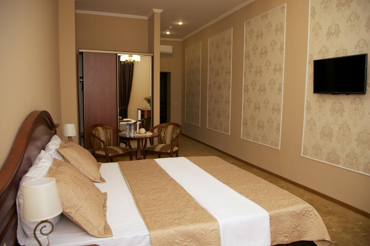 Dioskuria Hotel Sohum Dış mekan fotoğraf