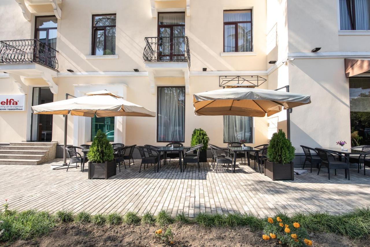 Dioskuria Hotel Sohum Dış mekan fotoğraf